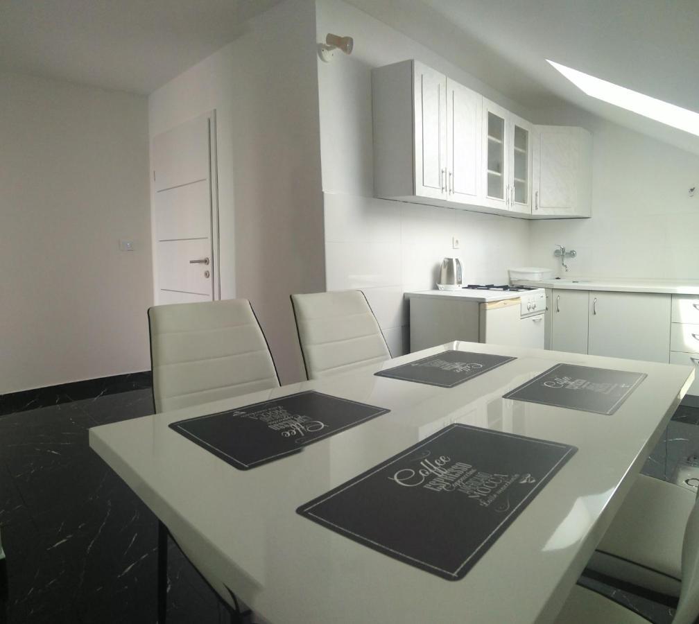 Sunshine Apartments Karlobag Luaran gambar